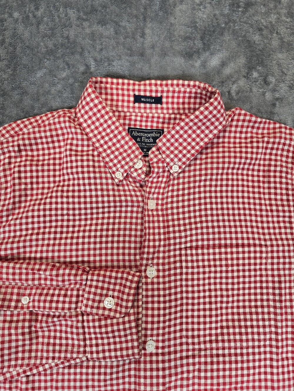 Abercrombie & Fitch Red Gingham Muscle Button Down Shirt Size Medium